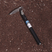 Load image into Gallery viewer, Nisaku Japanese Stainless Steel Triangle Hoe, 6.75-Inches
